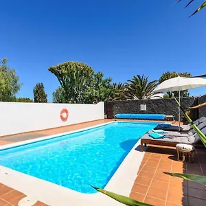 https://villa-casa-gasparini-tahiche.puertodelcarmen-hotels.org